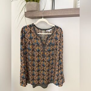 Plus 2xl DR2 Navy Floral Peasant Top with Mustard Motif